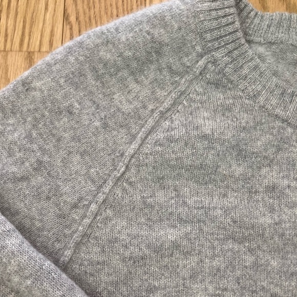 Women’s Magaschoni Cashmere Sweater Size M NWT - Picture 2 of 5